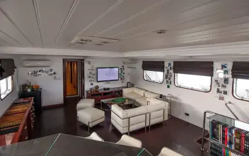 Thumbnail von RICHARD LOWESTOFT 86 KAMA BAY