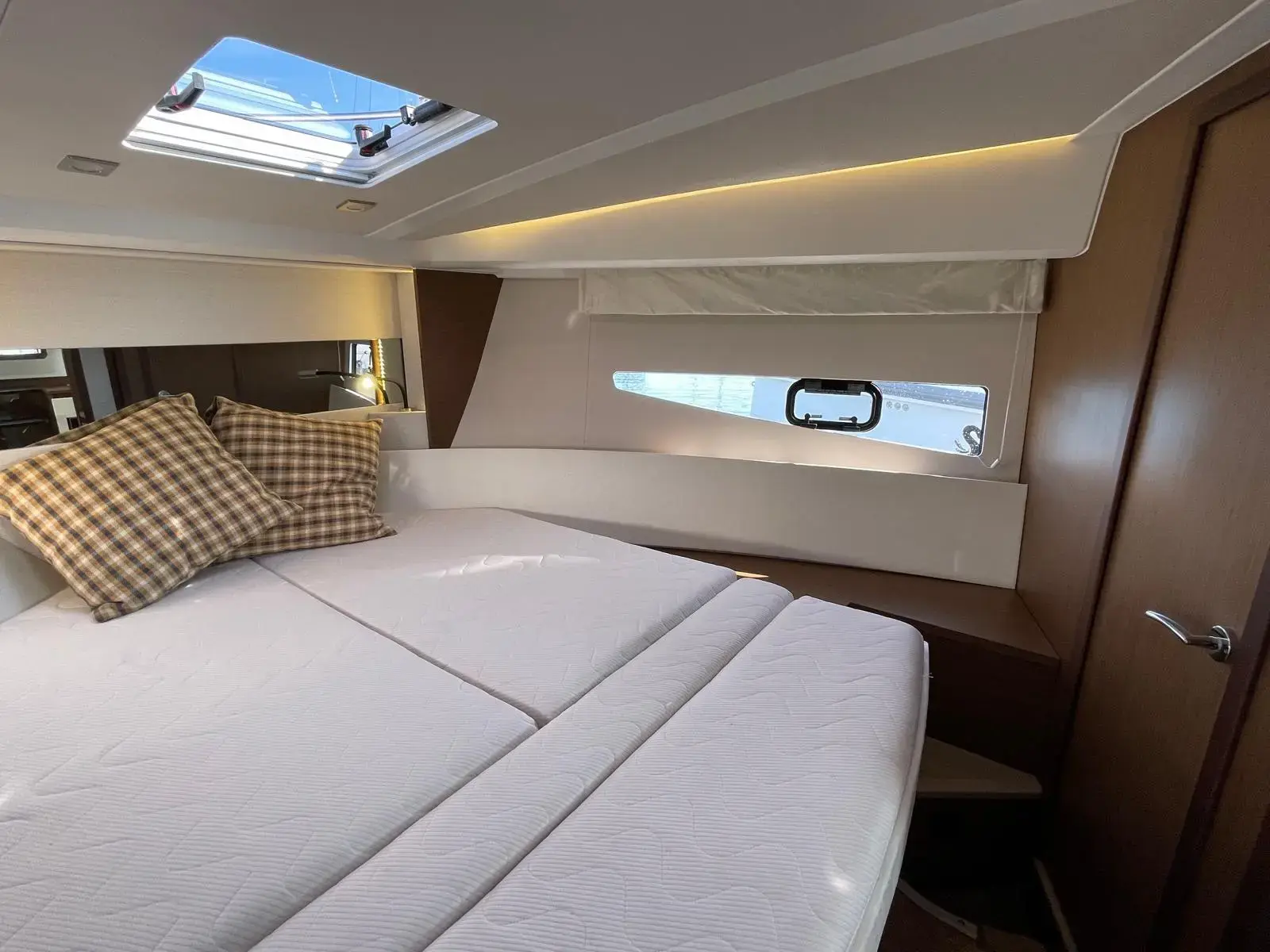 Thumbnail von Jeanneau Leader 40