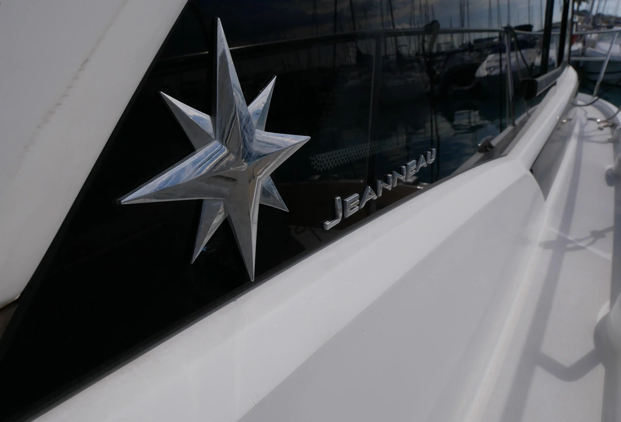 Thumbnail von Jeanneau Leader 33