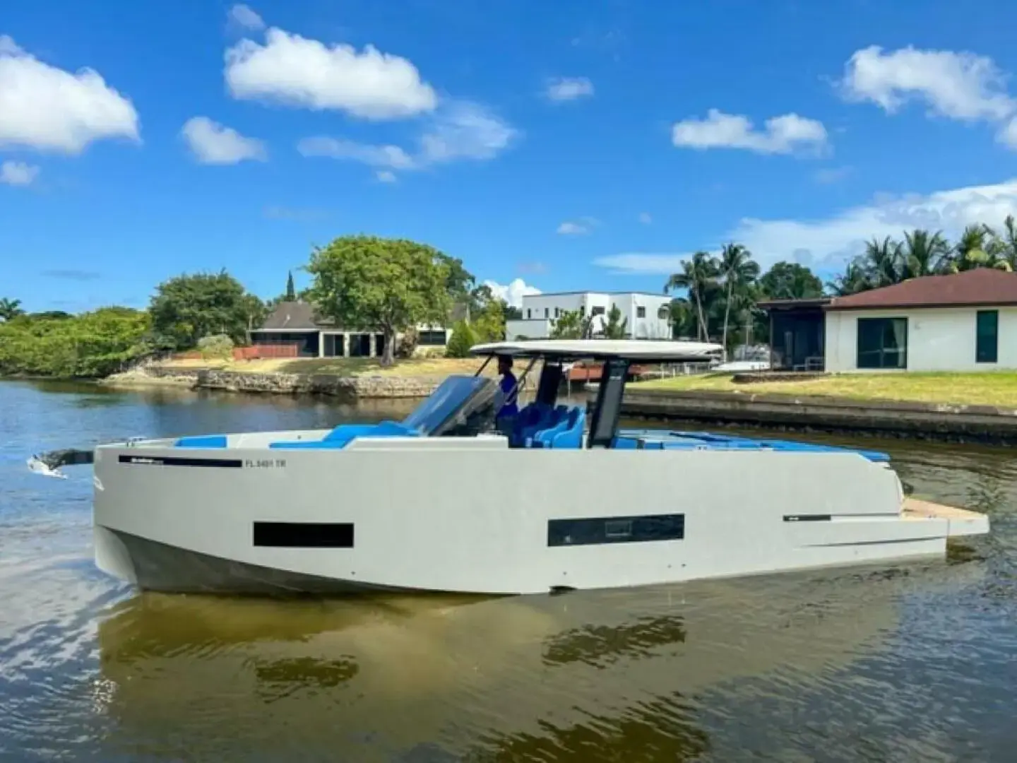 De Antonio Yachts D42 Open