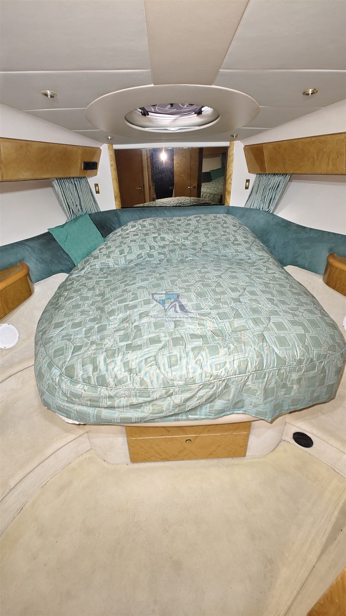 Thumbnail von Princess Yachts Princess 420 Fly