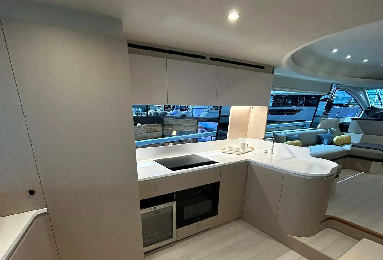 Thumbnail von Azimut 68