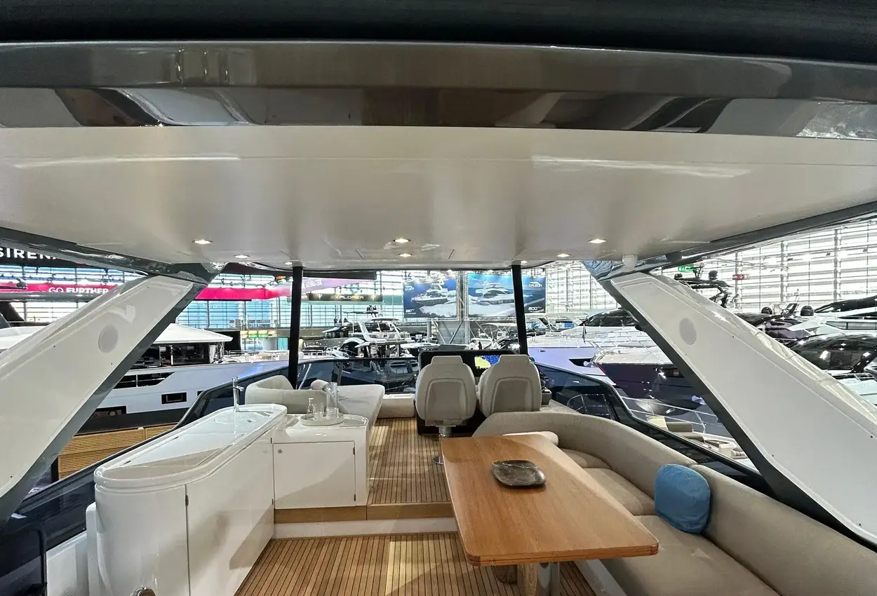 Thumbnail von Azimut 68