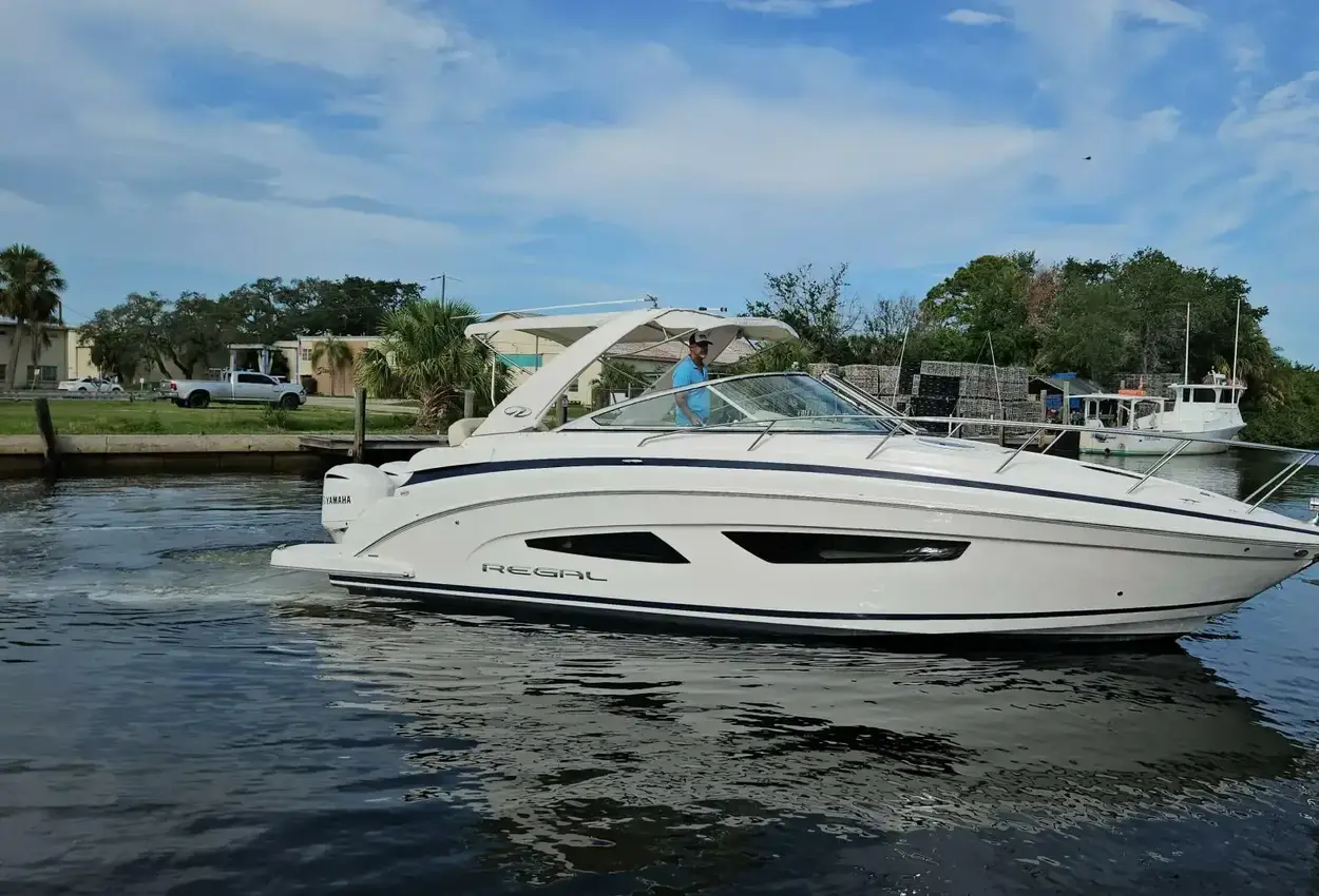 Regal 33 SAV INTO THE MYSTIC