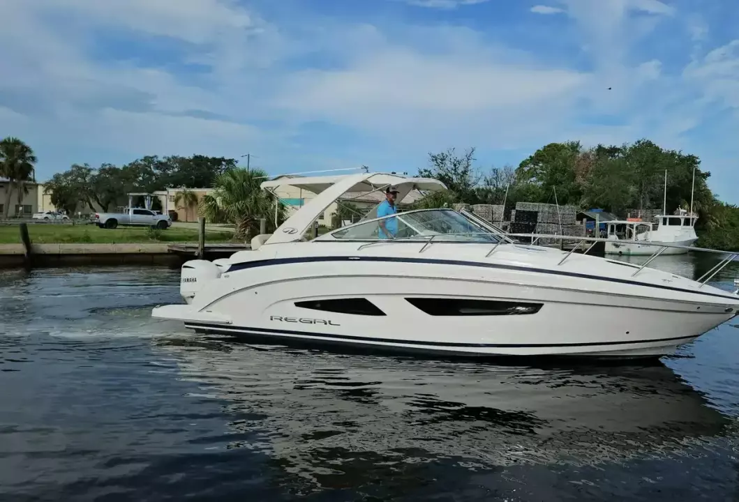 Regal 33 SAV INTO THE MYSTIC