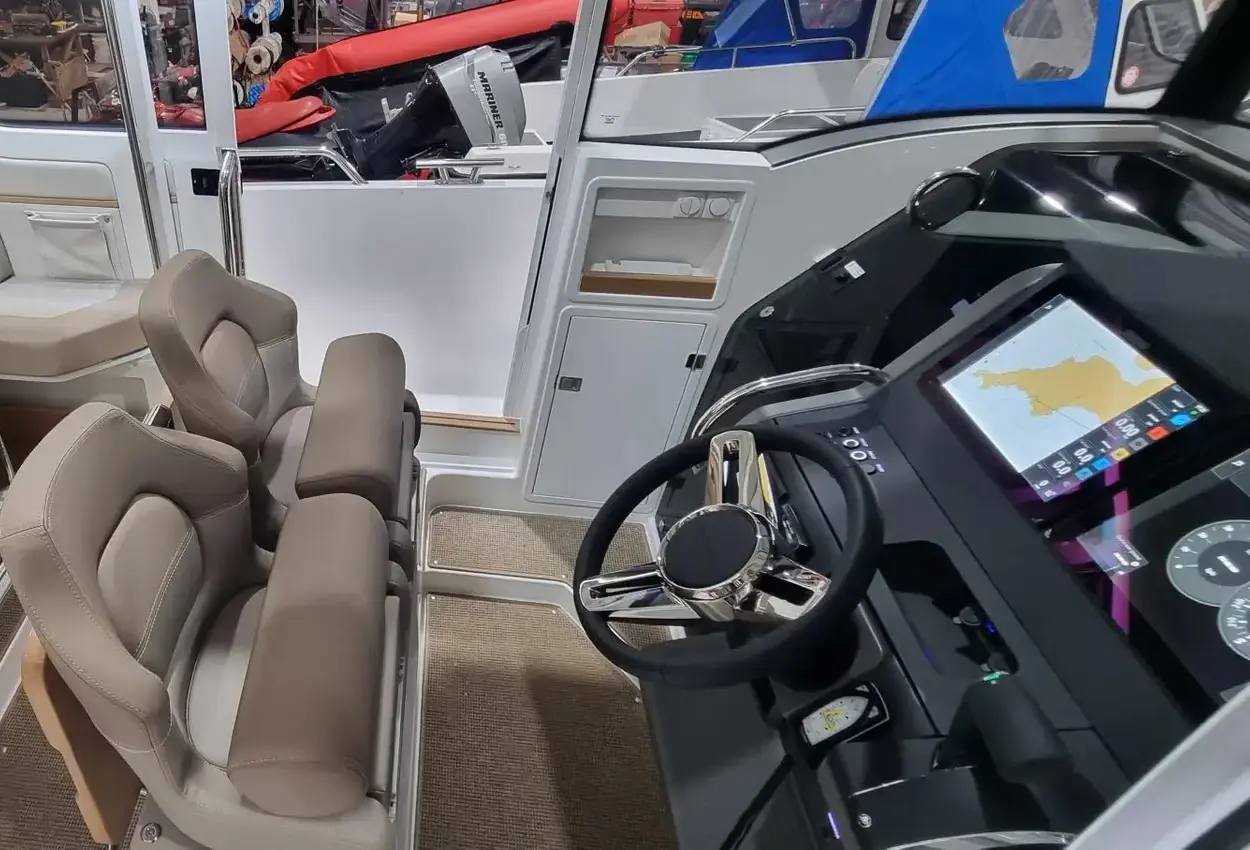 Thumbnail von Nimbus C9