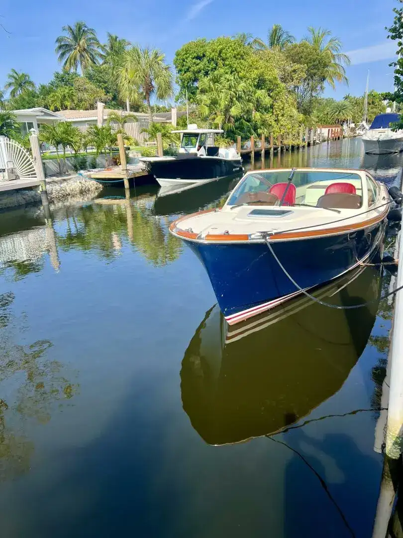 Hinckley Talaria 29 R LE TI