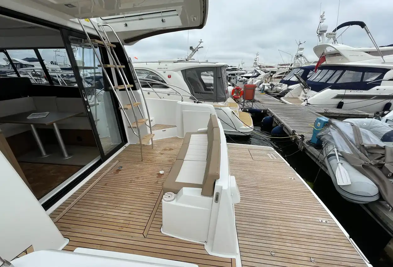 Thumbnail von Jeanneau Velasco 37F