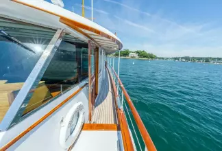 Thumbnail von Trumpy 	Fantail Houseboat BERNADETTE