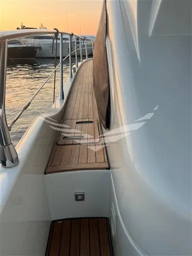 Thumbnail von Azimut 43