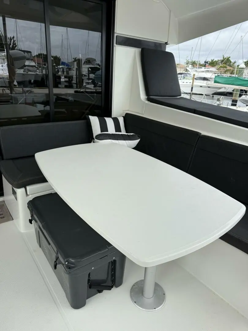 Thumbnail von Lagoon 42 JELLIBLU