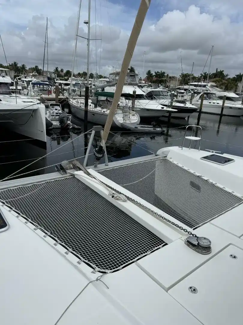 Thumbnail von Lagoon 42 JELLIBLU