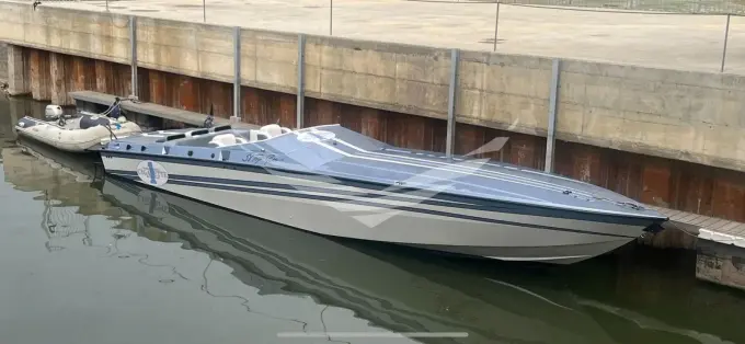 Cigarette 38 Top Gun