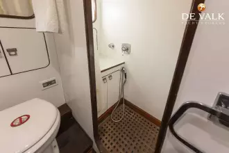 Thumbnail von Laurent Giles 16,45