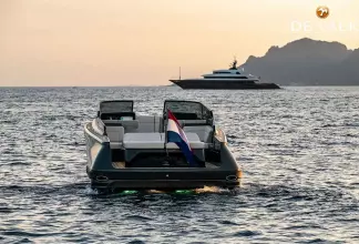 Thumbnail von Reborn 38 Bowrider