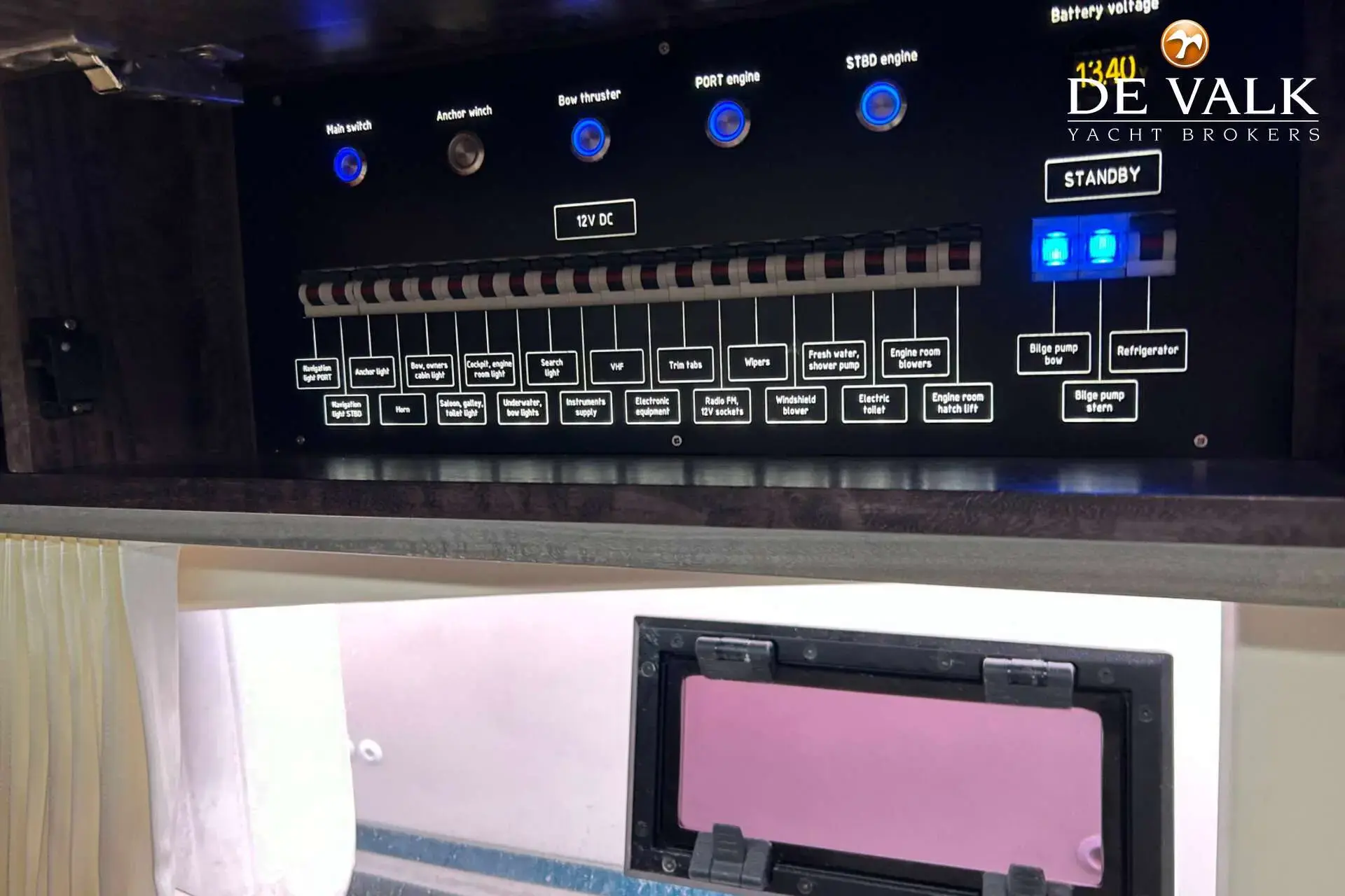 Thumbnail von Galeon 335 HTS