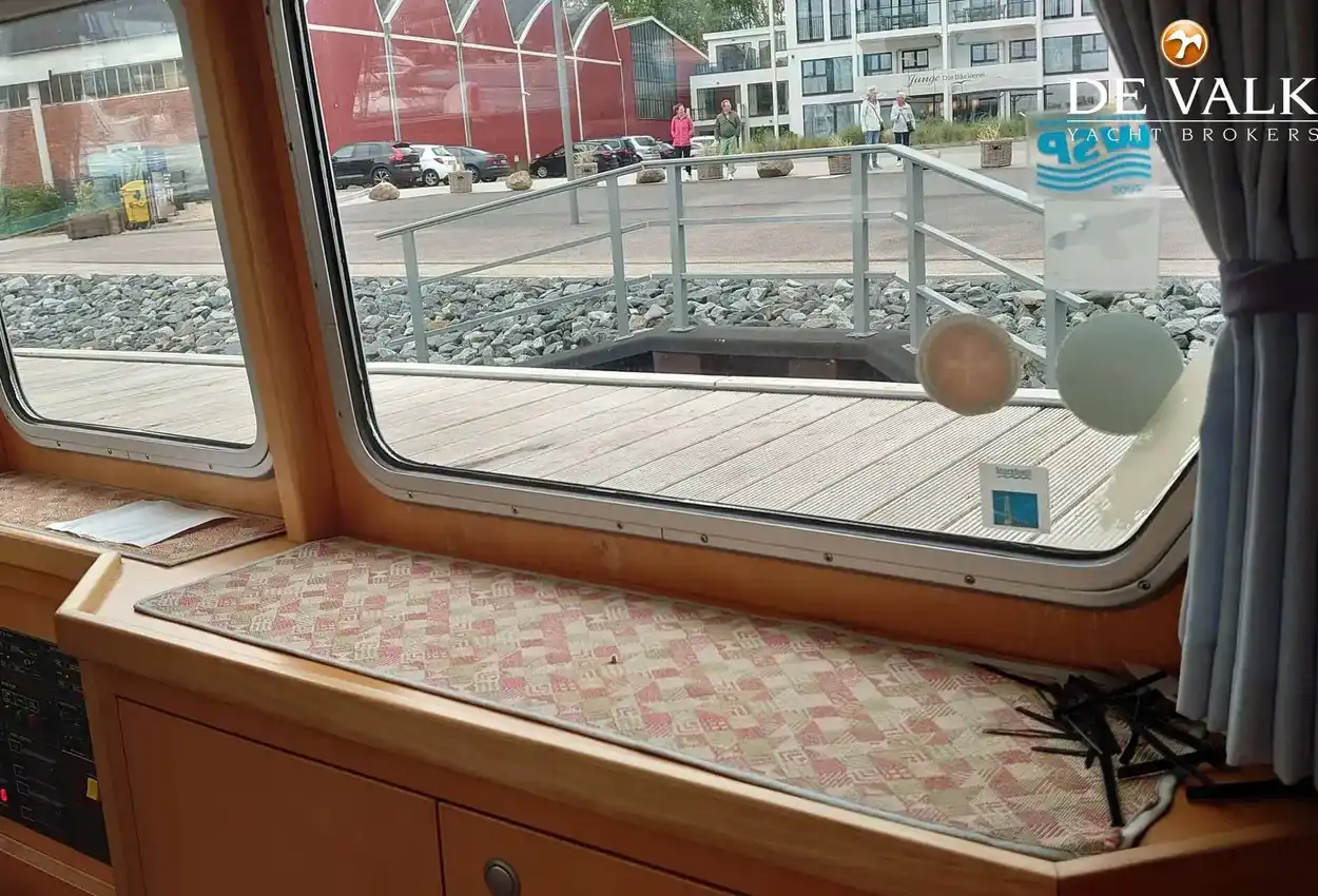 Thumbnail von Pilot 44