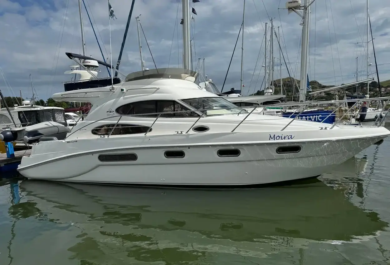 Sealine F37 Moira