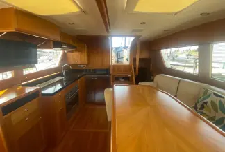 Thumbnail von Trader 42 Kukup Lady