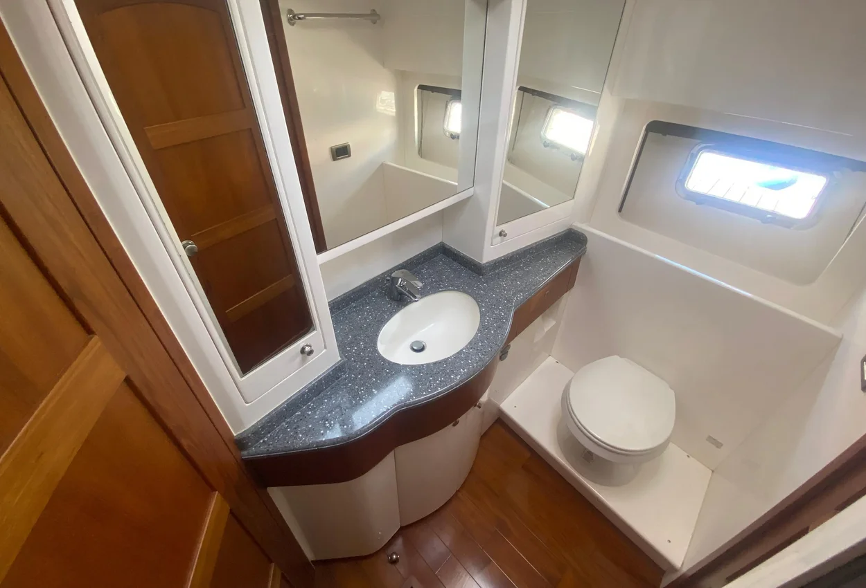 Thumbnail von Trader 42 Kukup Lady