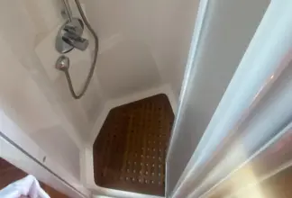 Thumbnail von Trader 42 Kukup Lady