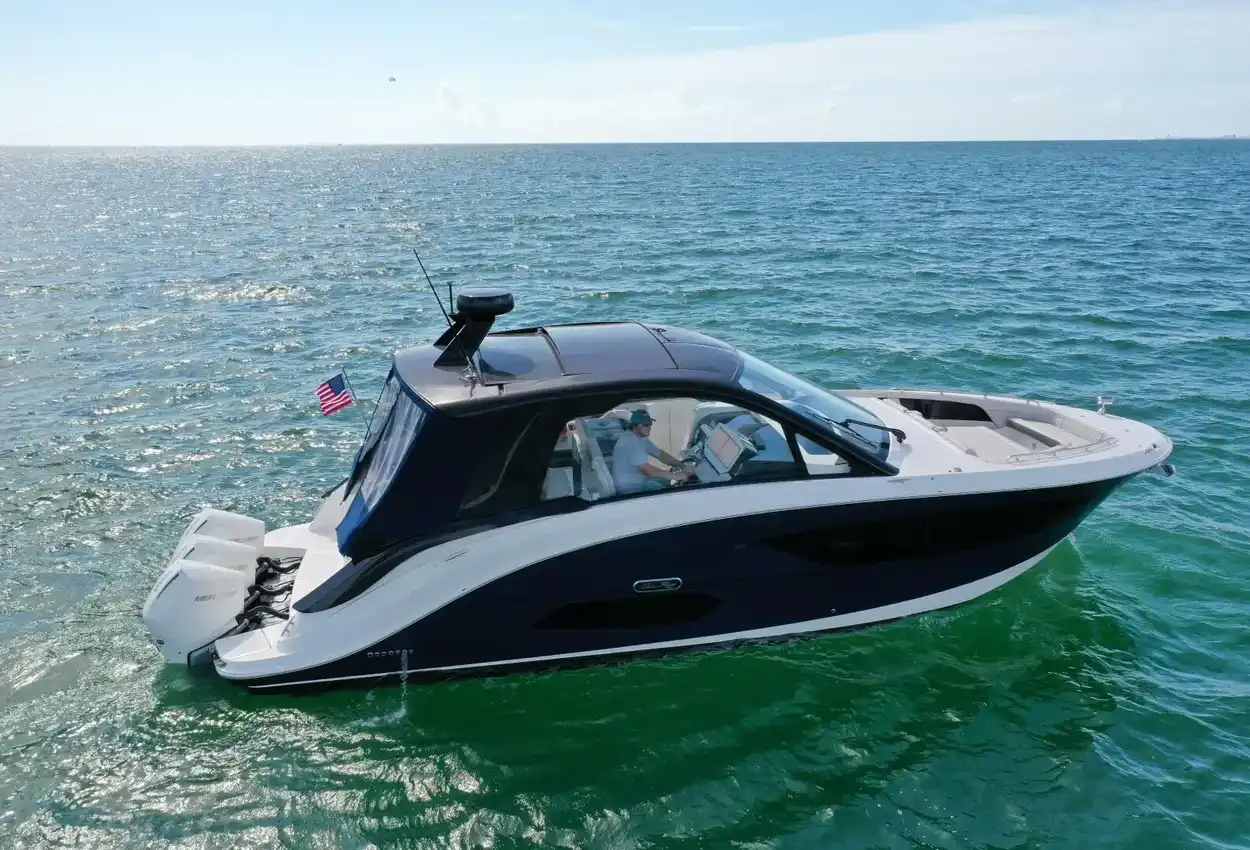 Sea Ray 400 SEDAN BRIDGE