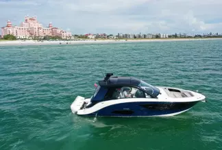 Thumbnail von Sea Ray 400 SEDAN BRIDGE