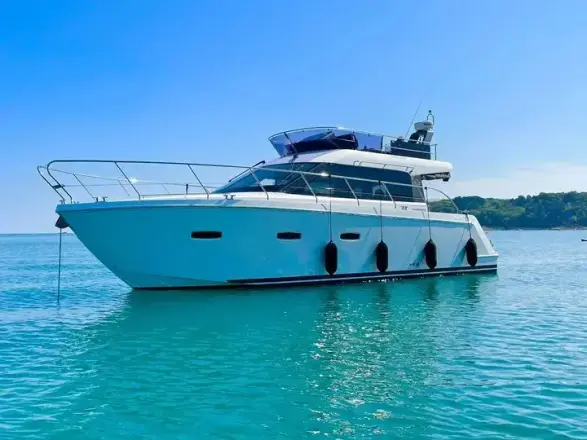 Sealine F380 Maravedis