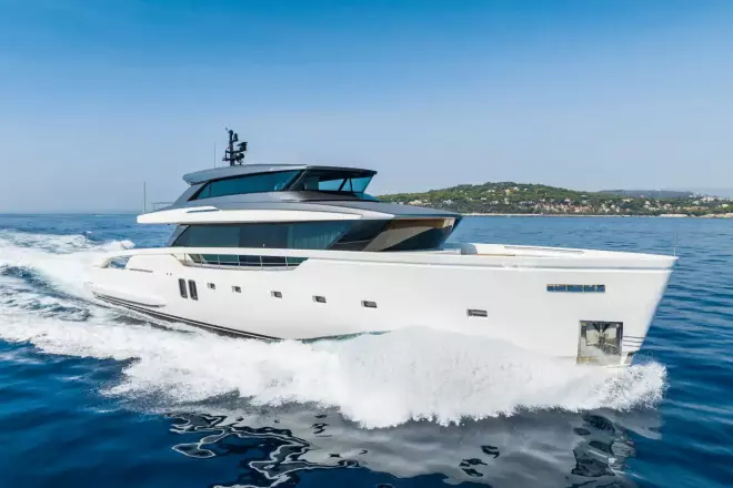 AMI Motor Yacht