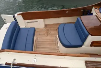 Thumbnail von Hinckley Picnic Boat 36 Bubbles