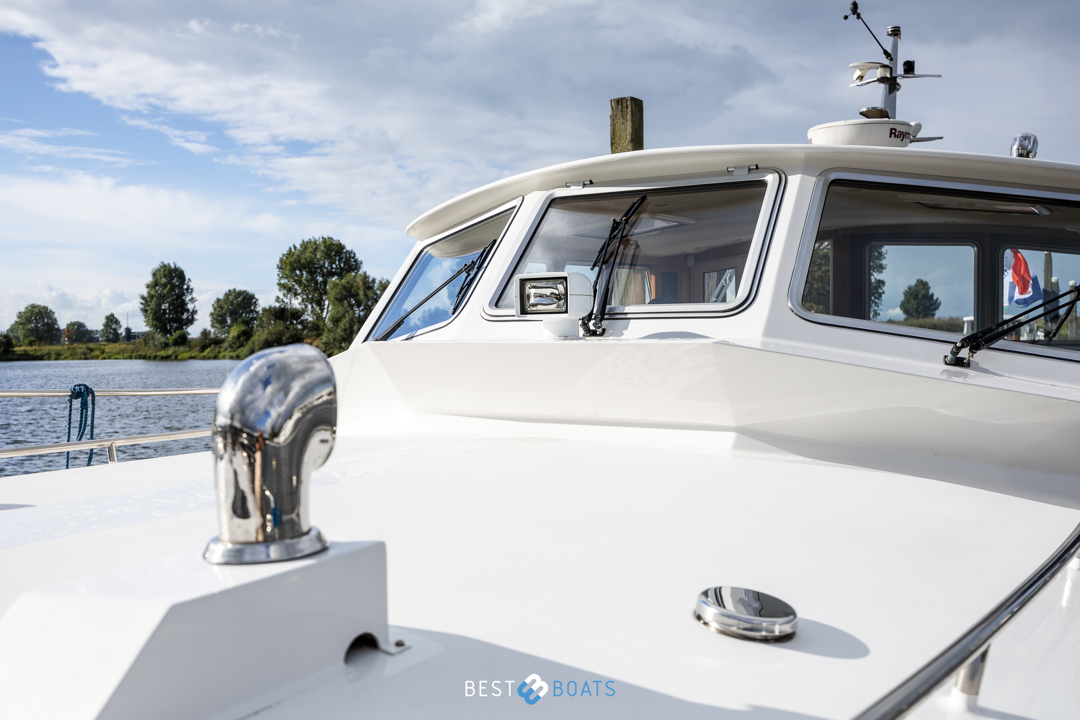 Thumbnail von Pilot 50