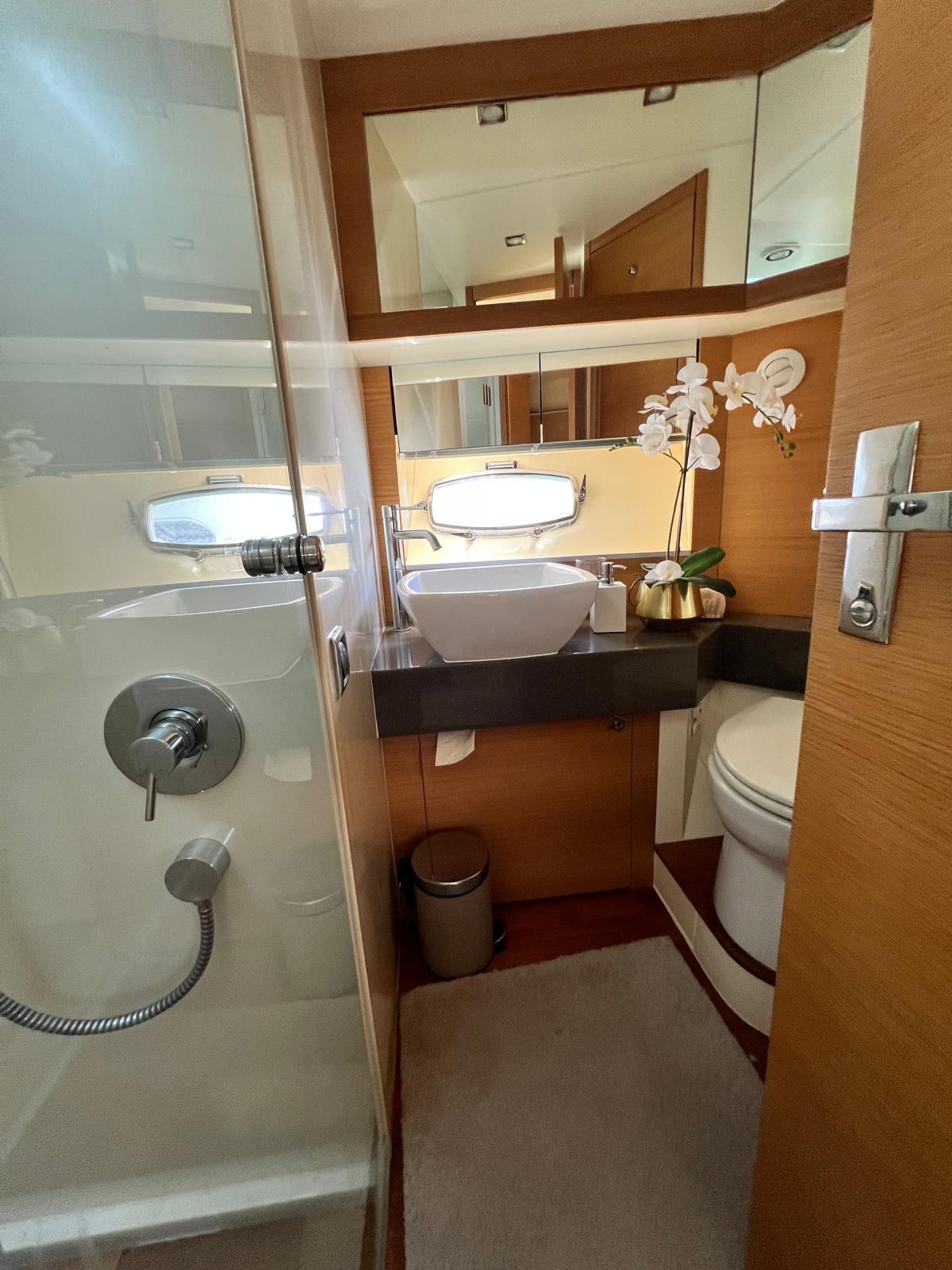 Thumbnail von Fairline Phantom 48