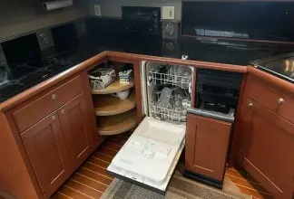 Thumbnail von Hatteras 50 Motor Yacht Incredible