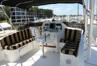 Thumbnail von Hatteras 50 Motor Yacht Incredible
