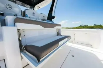 Thumbnail von Edgewater 370 CC