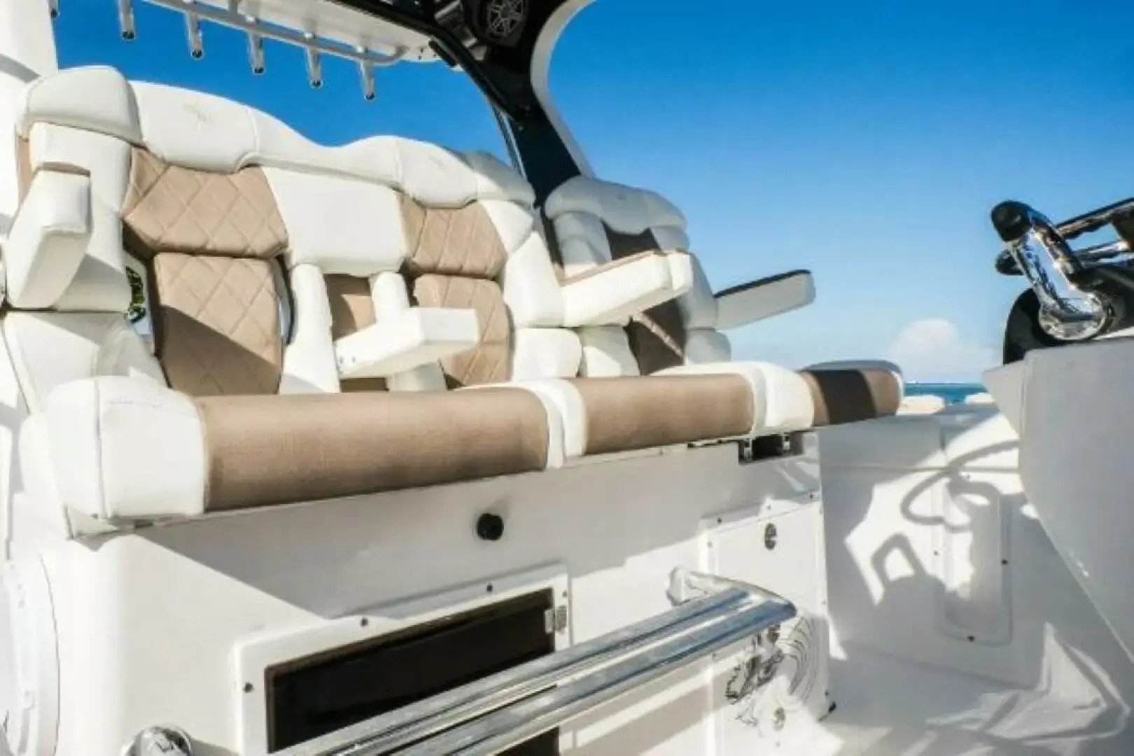 Thumbnail von Edgewater 370 CC