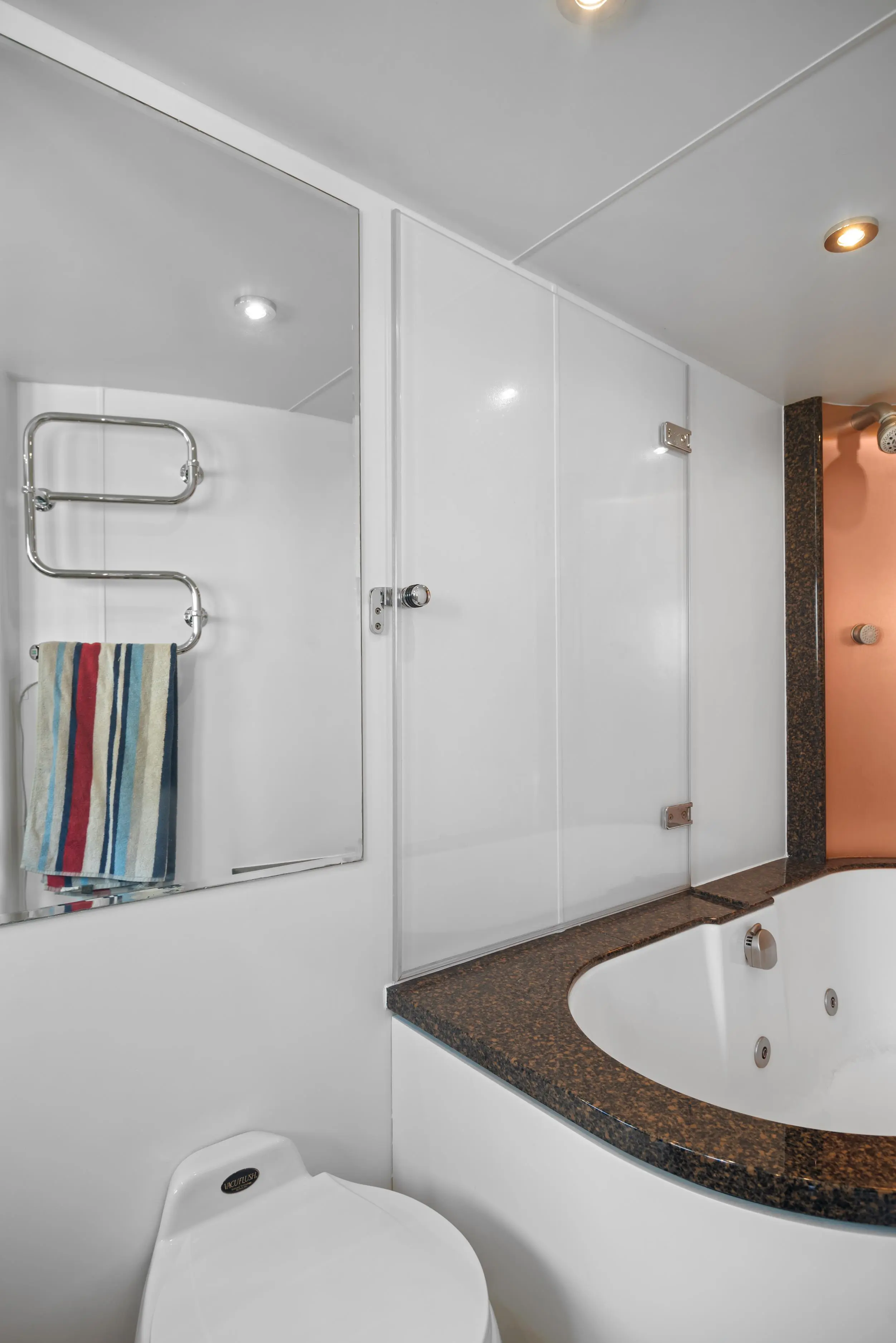 Thumbnail von Fairline Squadron 74