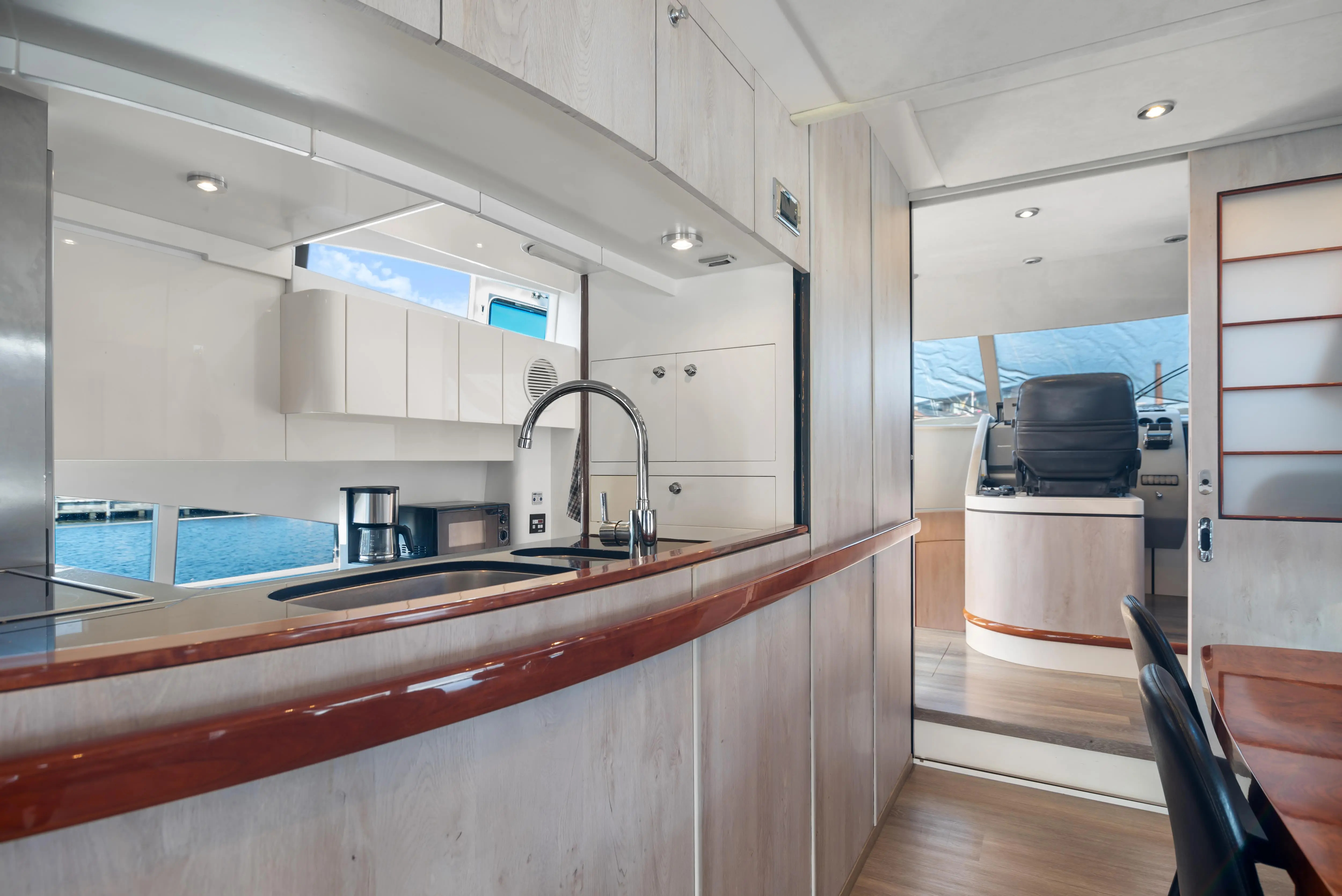 Thumbnail von Fairline Squadron 74