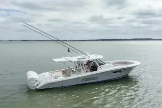 Thumbnail von Pursuit S 428 FIERO 3