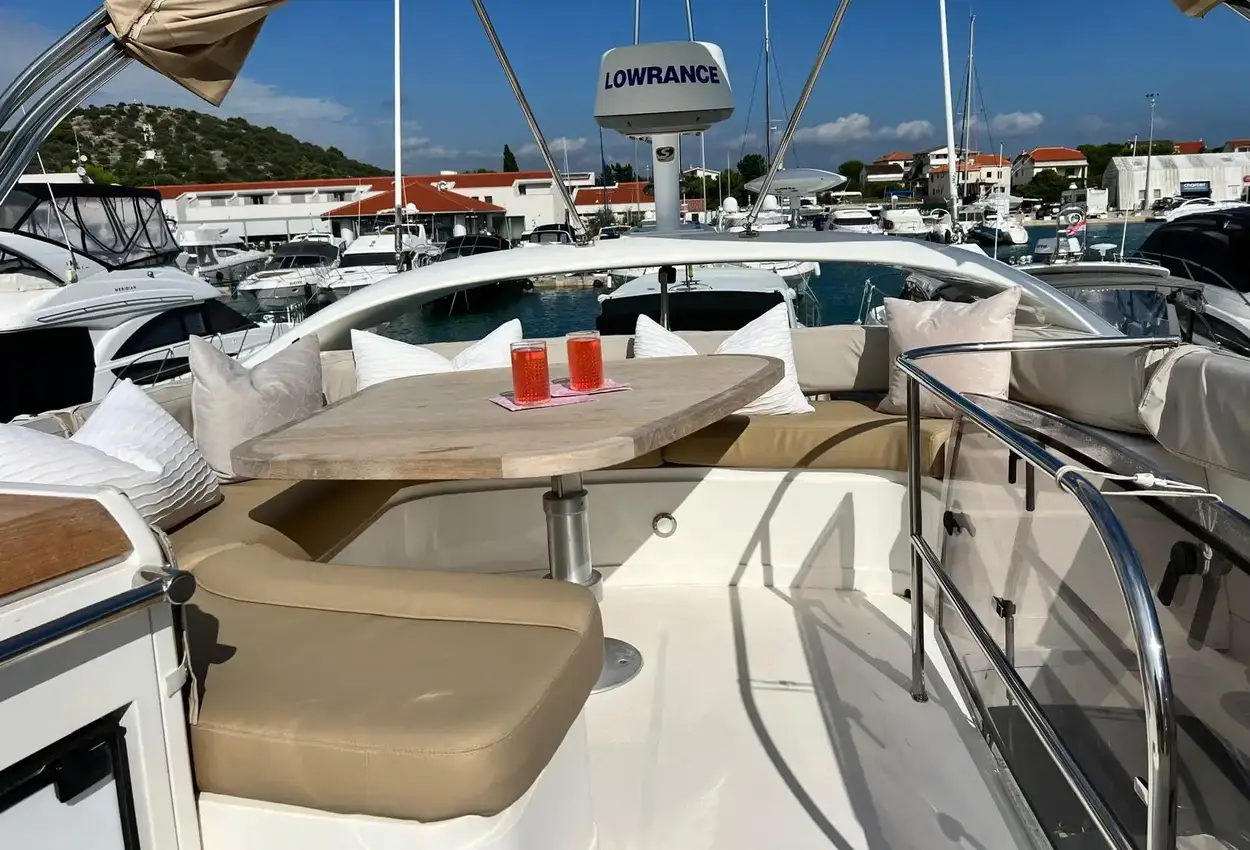 Thumbnail von Fairline Phantom 48