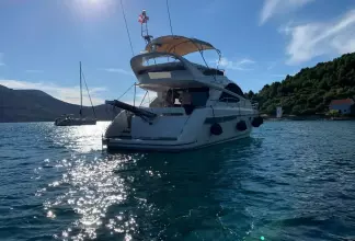 Thumbnail von Fairline Phantom 48