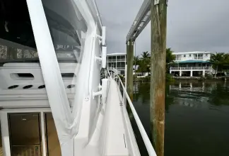 Thumbnail von Intrepid 475 Sport Yacht