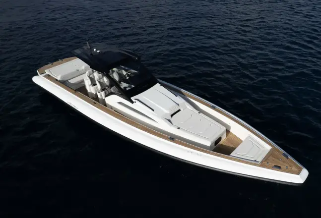 Technohull Omega 47 1701