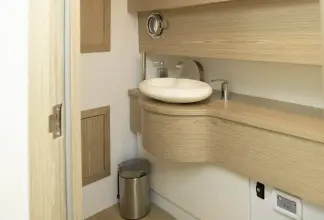 Thumbnail von Technohull Omega 47 1701