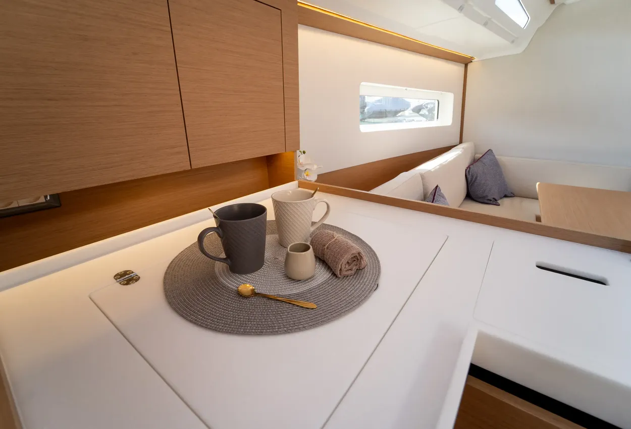 Thumbnail von Jeanneau Sun Odyssey 380