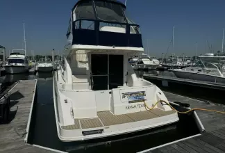 Thumbnail von Sea Ray 36 Sedan Bridge Aft Backwards