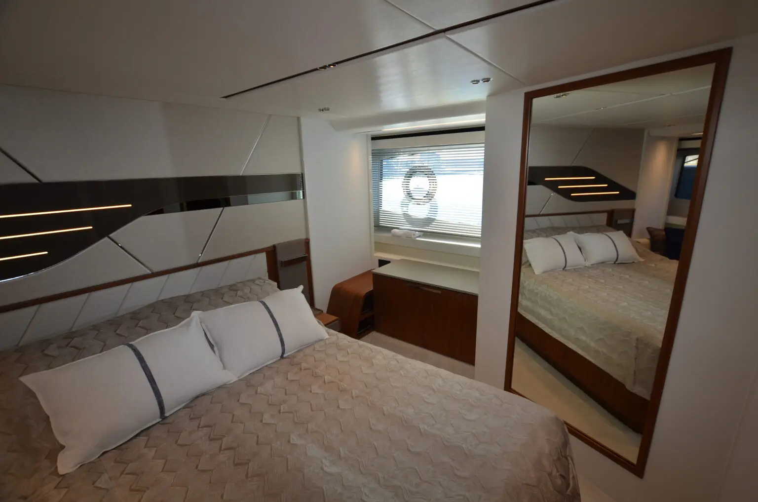 Thumbnail von Sunseeker Predator 60 Evo