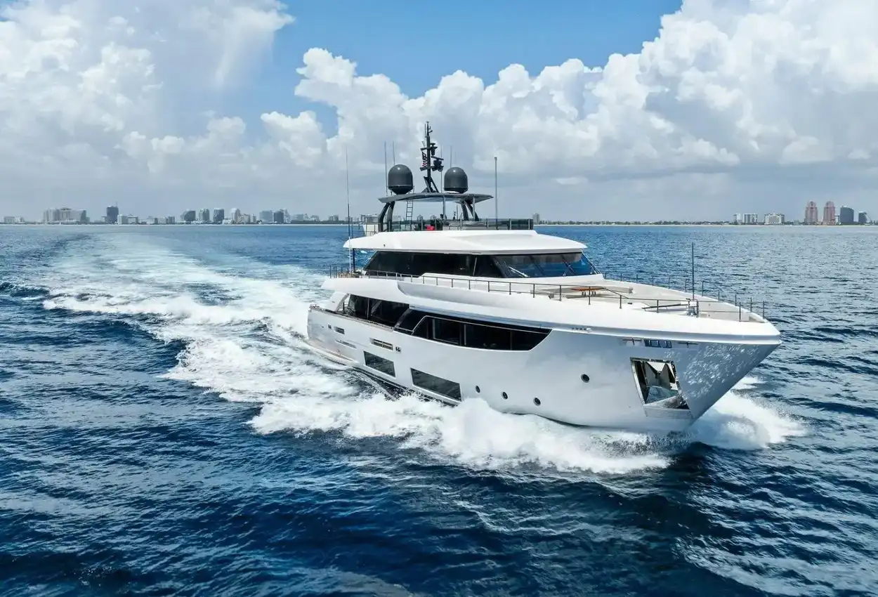 Custom Line Navetta 33 DOUBLE UP