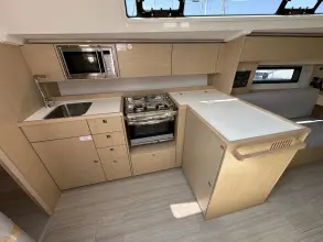 Thumbnail von Bavaria C42 Spring Sale! Save over £31,500 ex VAT 224000088-C42