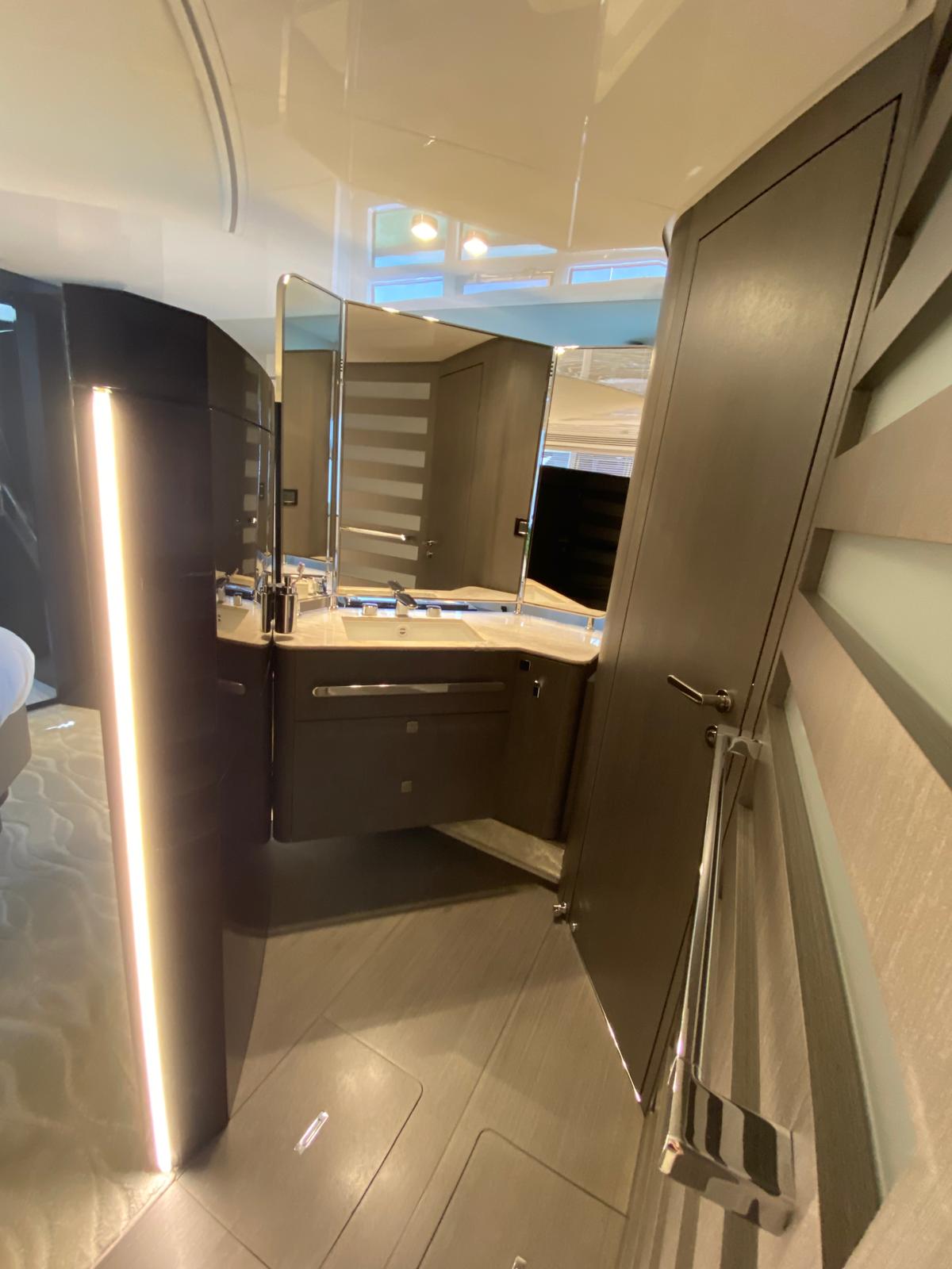 Thumbnail von Azimut S7